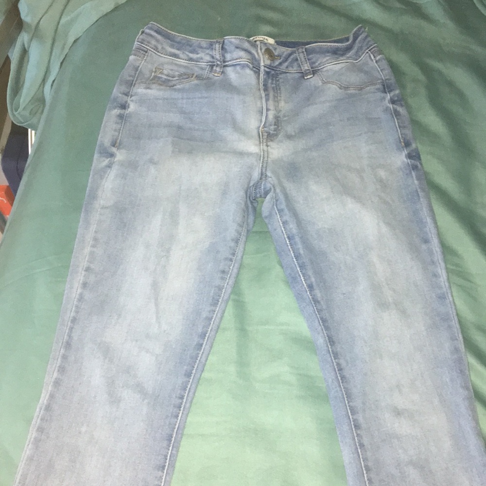 Light Wash extra stretchy jeans